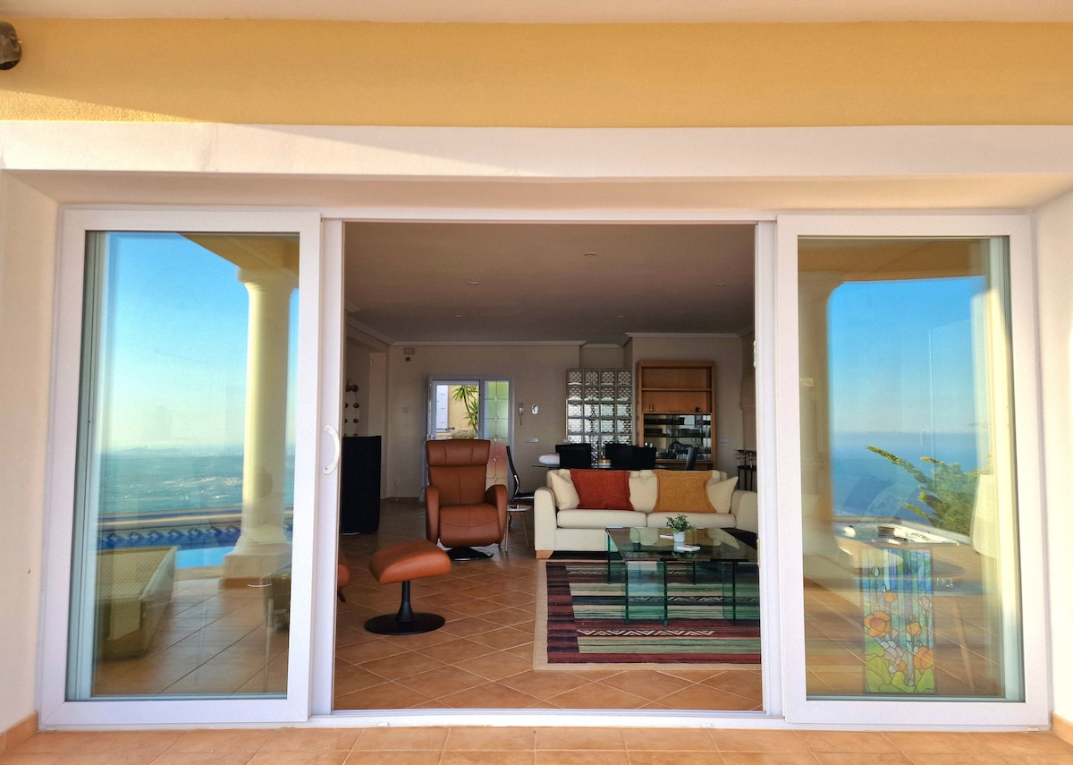 Propriété Airbnb réussie: Sea View Altea Hills Solar Heated Pool 4 King Beds à Altea