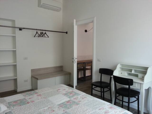 Trastevere Residence – Suite P&F gallery image 4