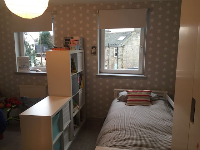 Modern Apartment with all mod cons.