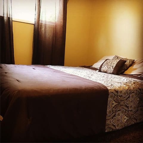 Quiet home in nice area!