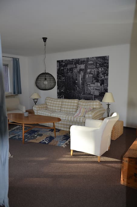 Wohnzimmer/Living room