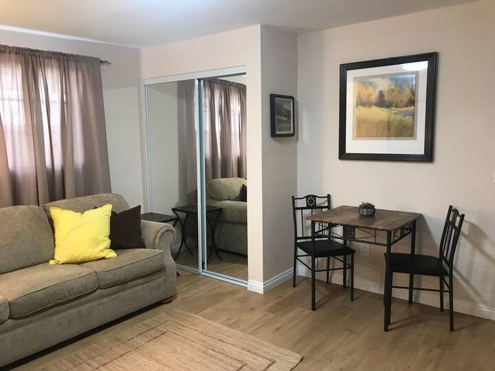 G2M Private guest suite. 8 miles to Sofi/Forum/LAX