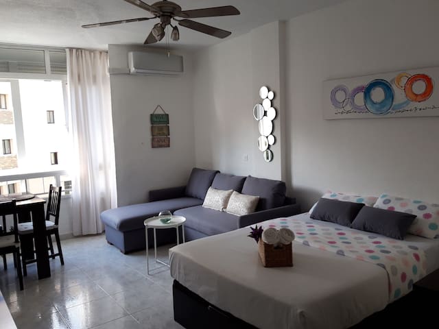 STUDIO IN TORREMOLINOS CENTER