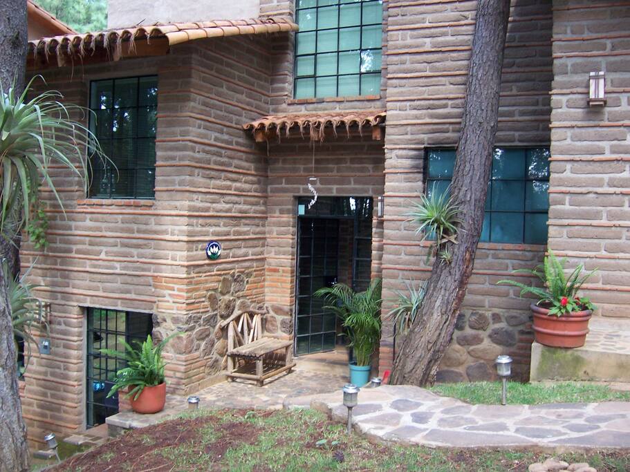 Entrada a la cabaña