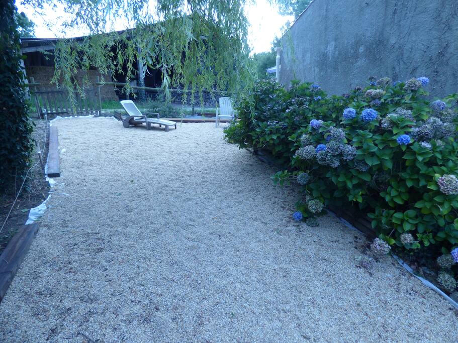 allée des Hortensias