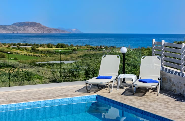 Nereid Villa, with Heated Pool & SpaWhirlpool, BBQ gallery image 5
