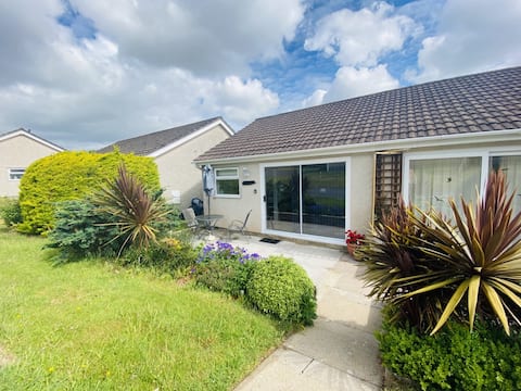 Gower Holiday Chalet, a short stroll to the beach.