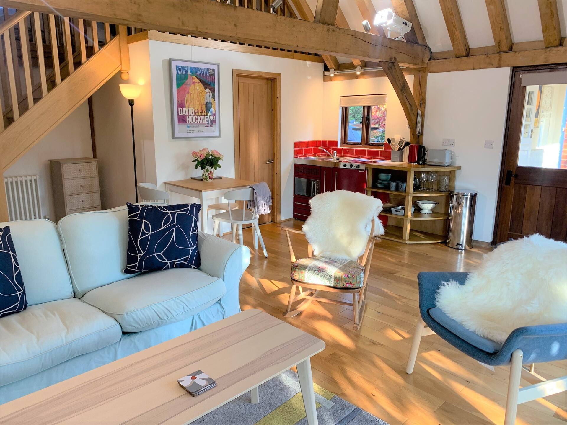 Stylish lodge in Woodbridge (parking)