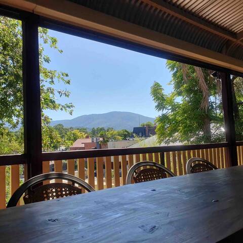 Elmview House and Apartment on Symons. gallery image 2