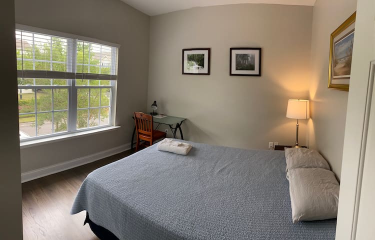 Guest favorite listing in North Charleston