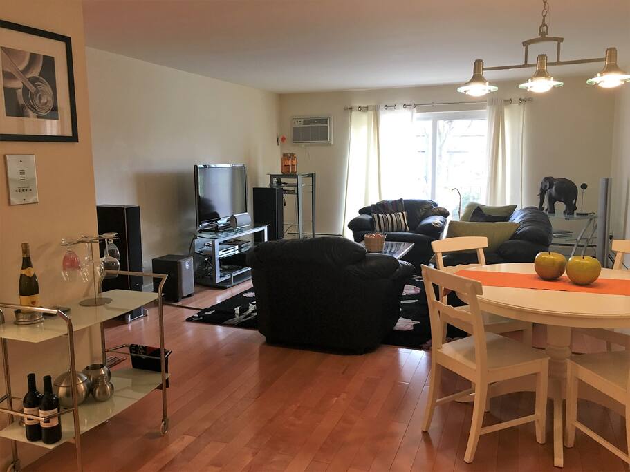 Open concept kitchen, dining and living area.