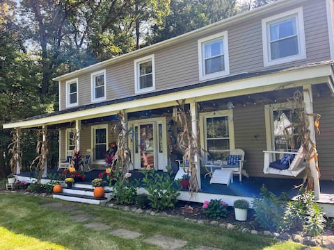 Saratoga large Memorial weekend Belmont