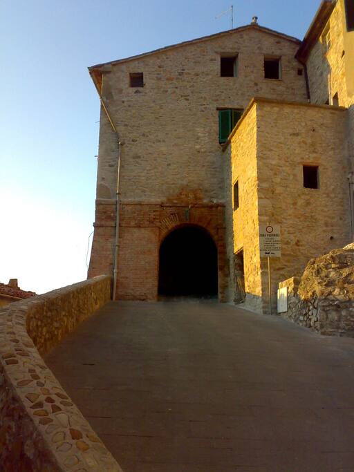 Ingresso a castello