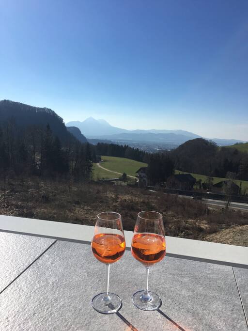 Aperol Spritzer zur blauen Stunde