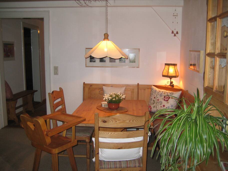 Essecke in der Stube (Wohnzimmer)