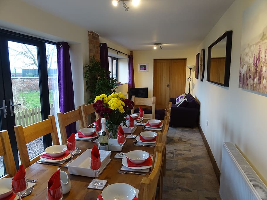 Dining table and sung