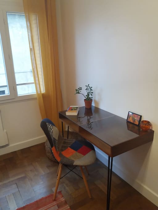 Bureau - Desk