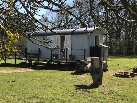 Hideaway Hut, Gloucestershire
