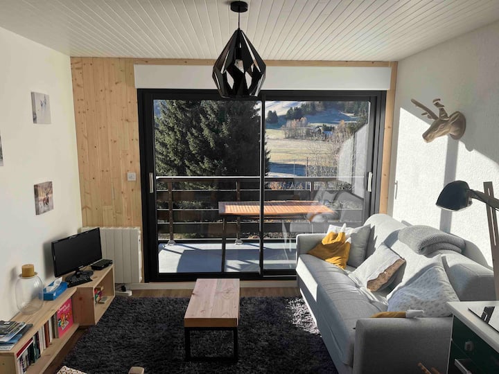 صالون. شرفة