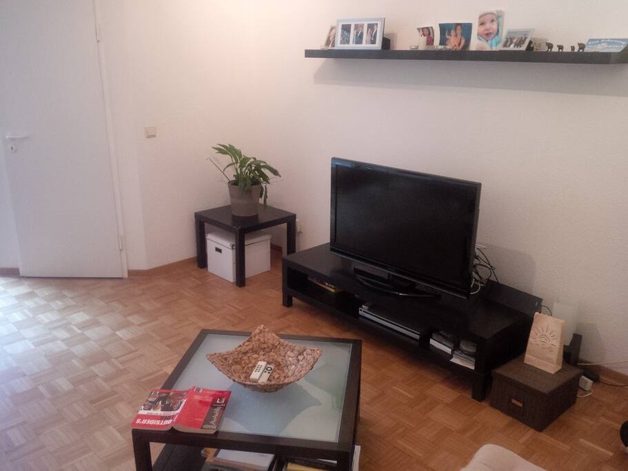 Wohnzimmer, TV, WLAN, Internet