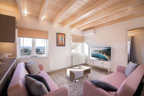 Popular Airbnb listing: The Corfu Sun in Δήμος Κεντρικής Κέρκυρας και Διαποντίων Νήσων