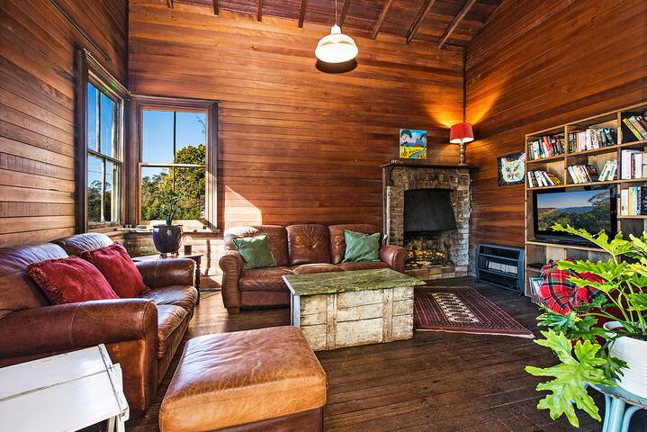 Airbnb Blue Mountains Holiday Rentals Places To Stay