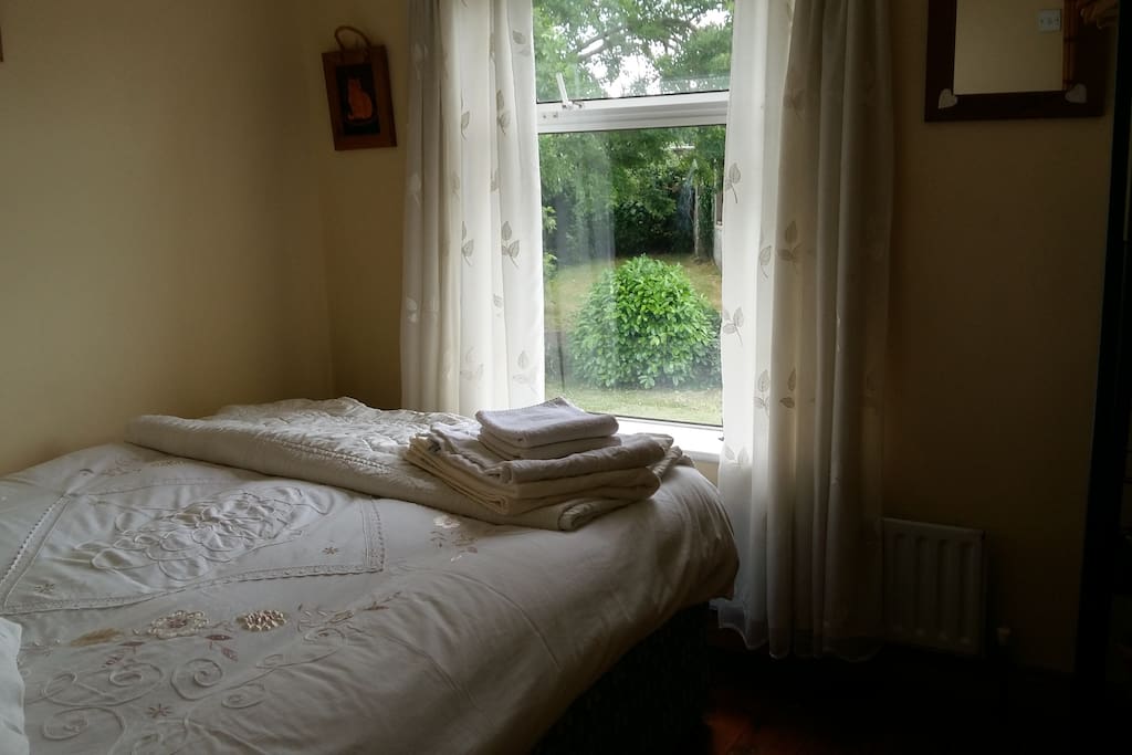 Good quality linen and towels