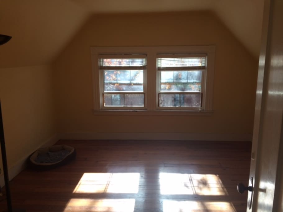 This is an empty room for you to use if you please.