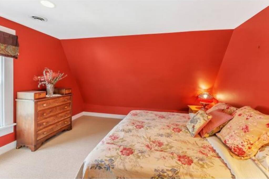 Large King bedroom