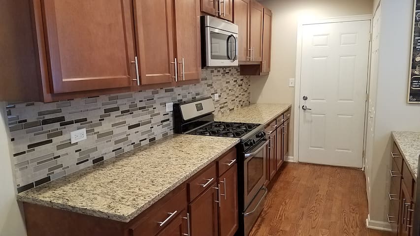 Completely Remodeled 3 BR House in Wheeling