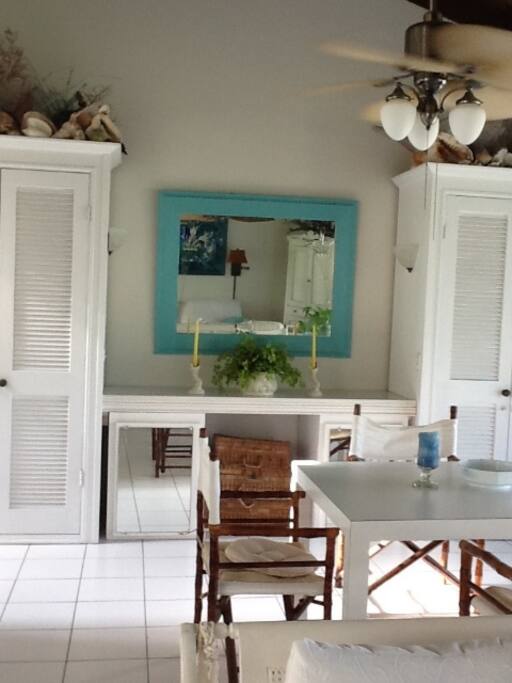Dining room/ Living room
