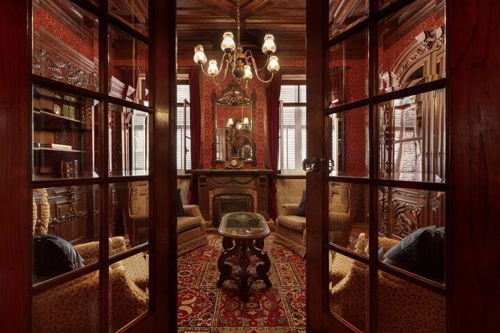 Boutique family house by the sea – garage & garden