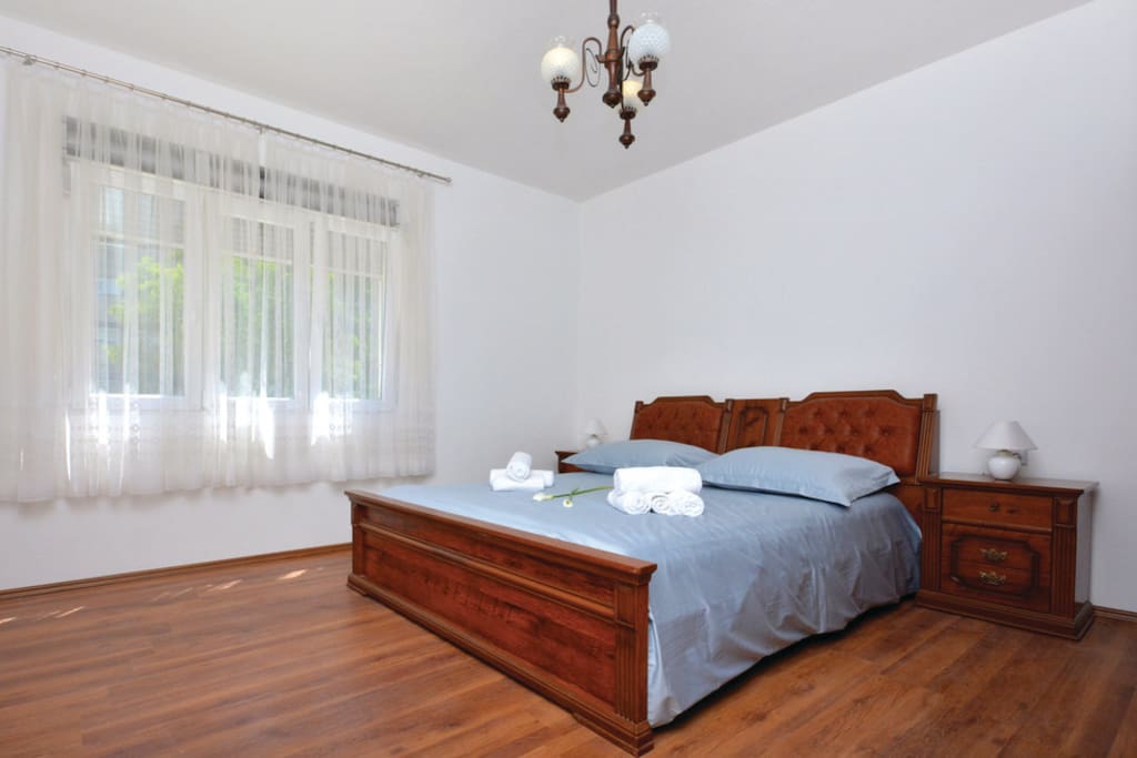 Room 1