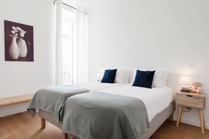 The Savoy Truffle. Outstanding View. Minimalist Design gallery image 4