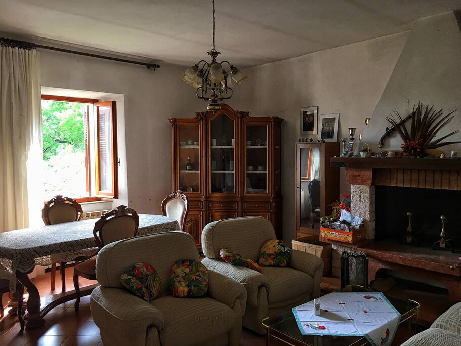 Sala con camino