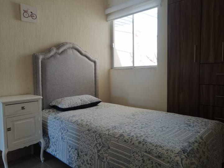 الطابق الأرضي غرفة نوم