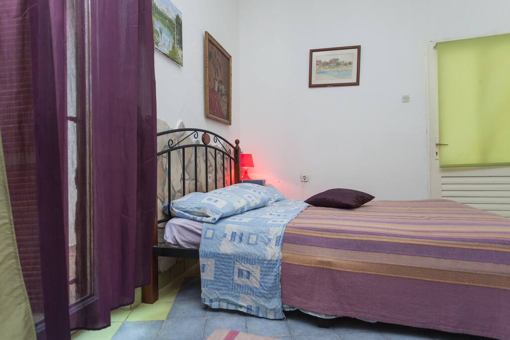 bed