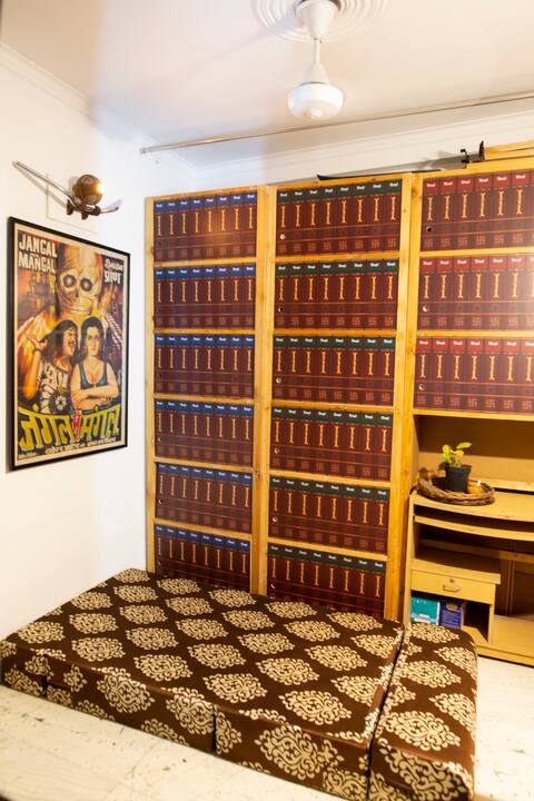 The Library Room@JungleMeiMangal