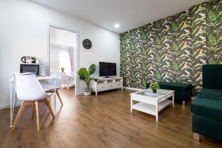 Elegantmid-century Vibe Apartment @ Russian Market - Phnom Penh