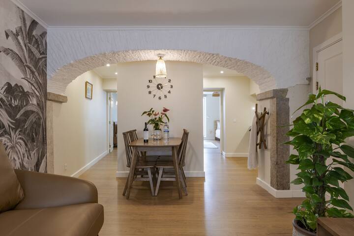 Cozy Apartment with Interior Terrace