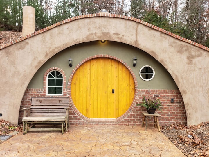 Underground Hobbit Style Dome House. Dome houses for Rent in Broadway