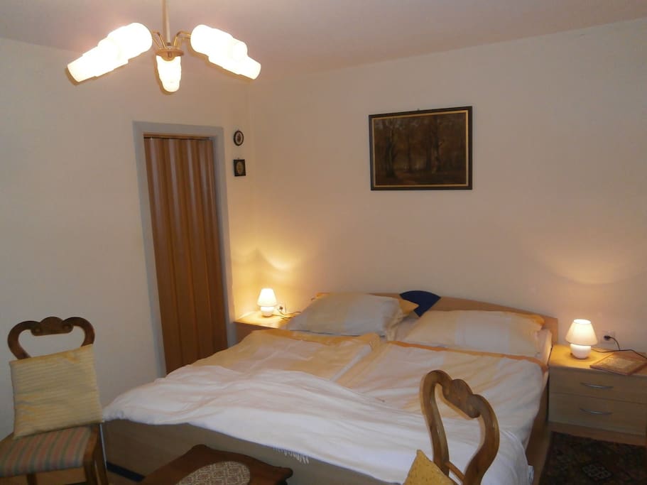 Schlafzimmer mit Blick nach Hennesteck