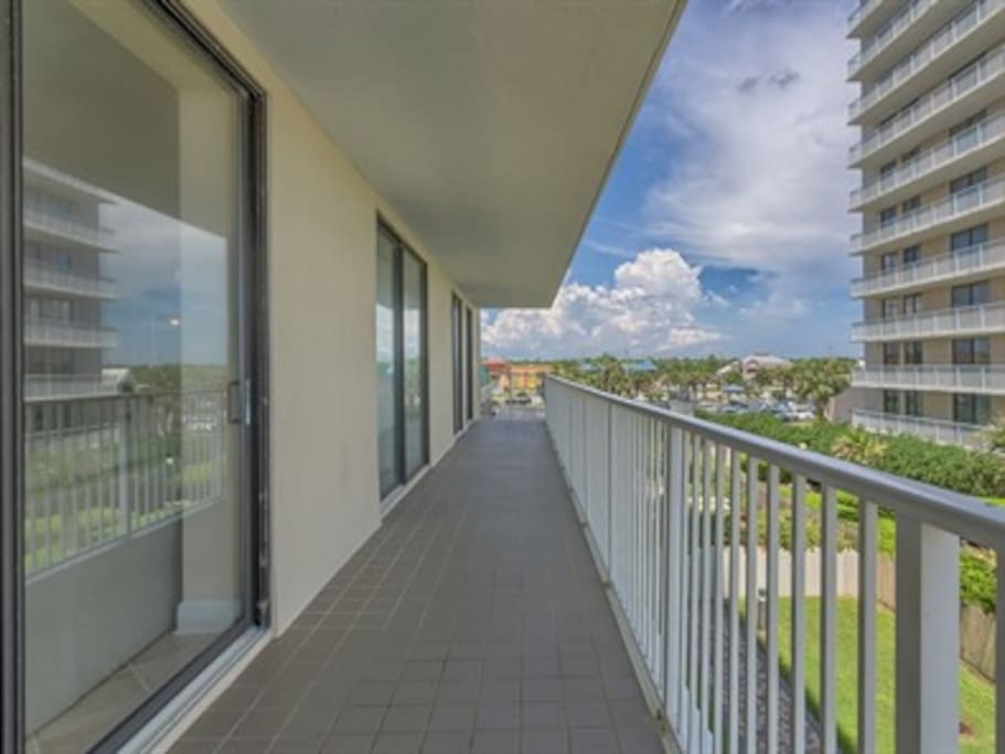 Side balcony.