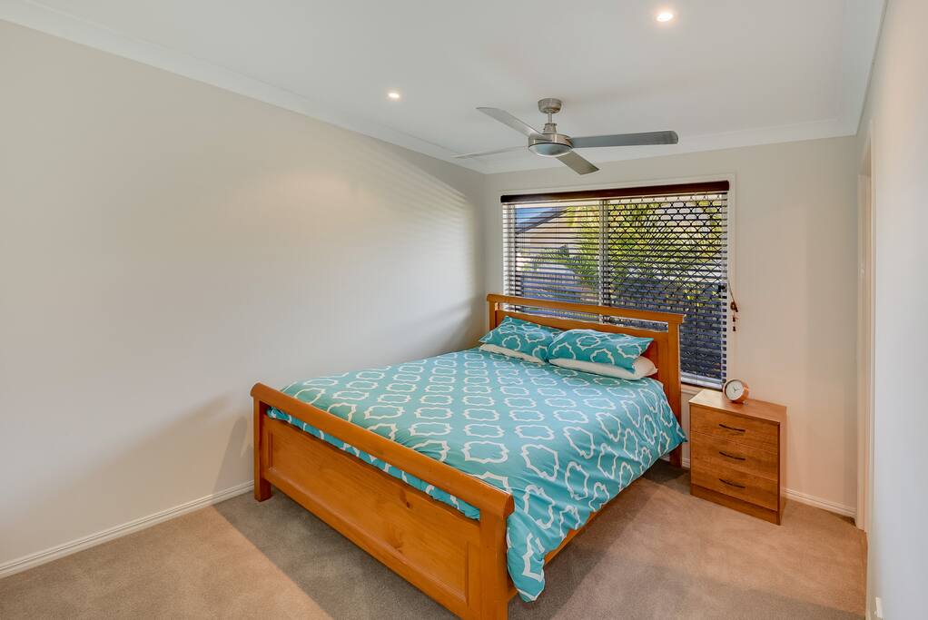 Queen Bedroom