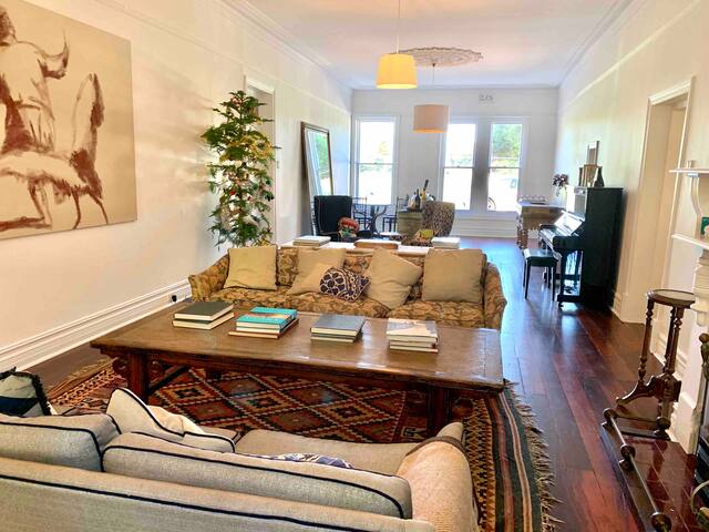 Historic Perth Riverside house. Pool, beach, cafes gallery image 3