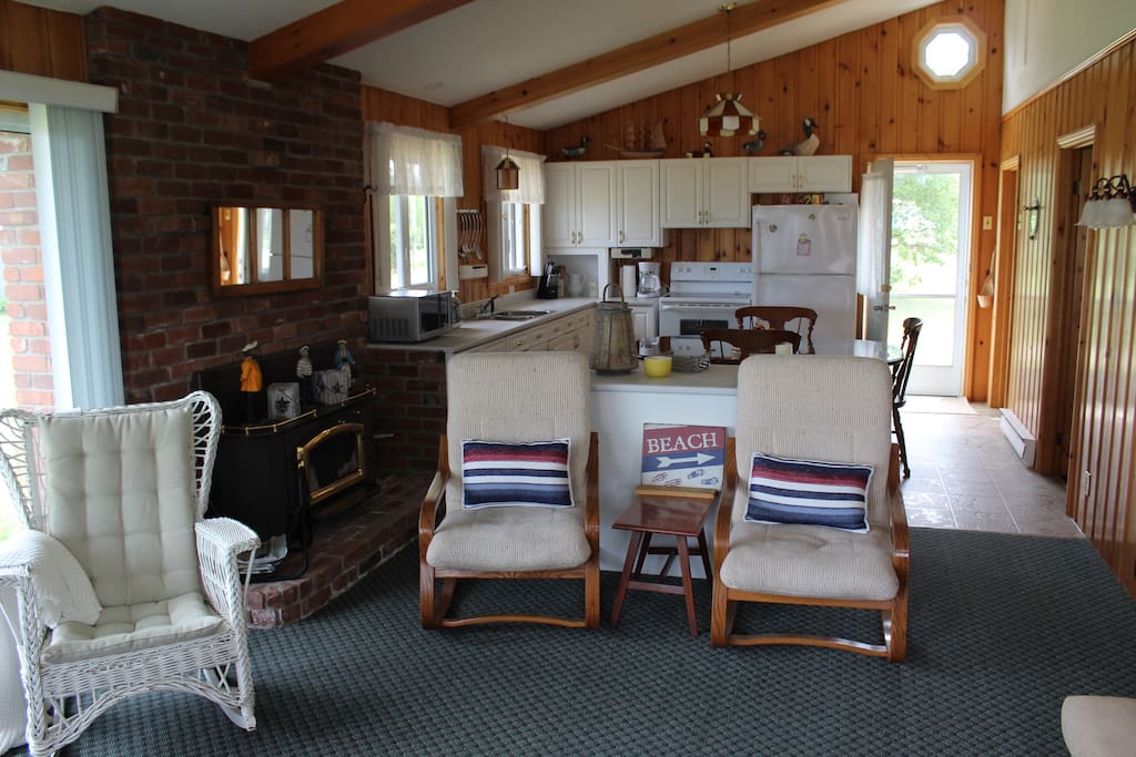 Relax in open area with huge windows to the ocean view