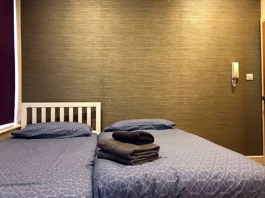 A Self-Contained, Stunning and Compact Studio Room