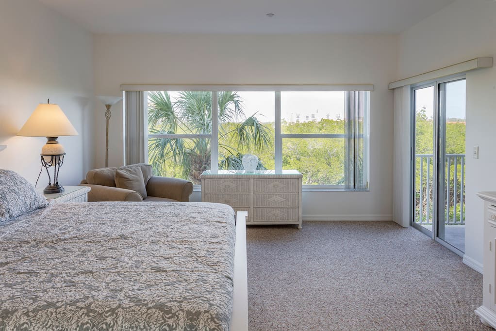 Master Bedroom w/ King