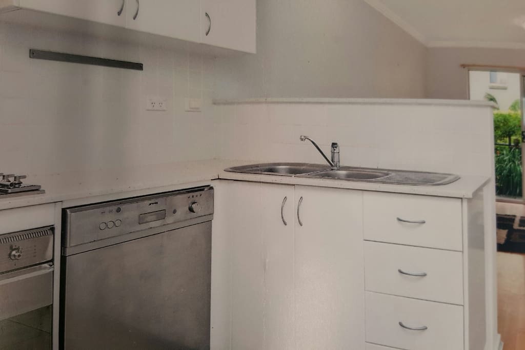 Gas cooktop, dishwasher and oven