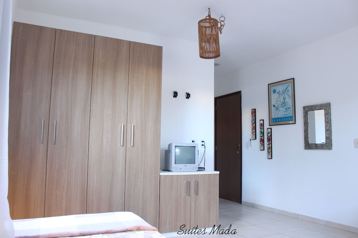 带03张单人床的套房 